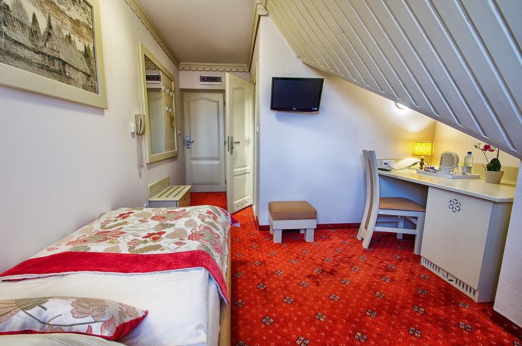 Hotel Toporów Bialka Tatrzanska Exterior foto